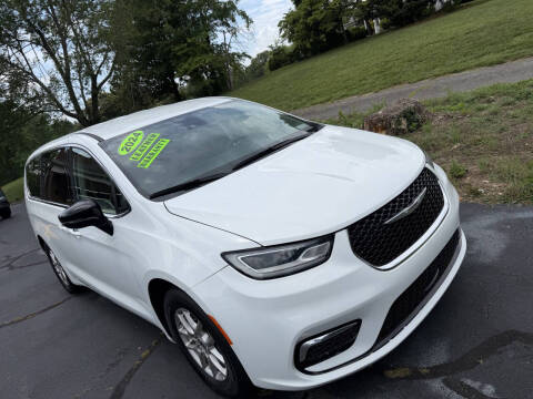 2024 Chrysler Pacifica Touring L