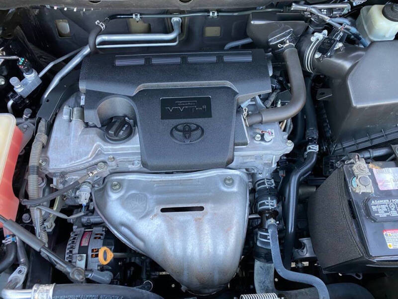 2017 Toyota RAV4 XLE photo 26