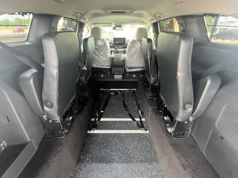 2026 Toyota Sienna LE 8-Passenger