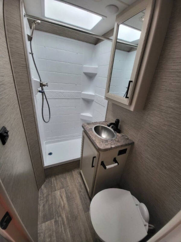 2023 Thor Motor Coach Chateau 22E