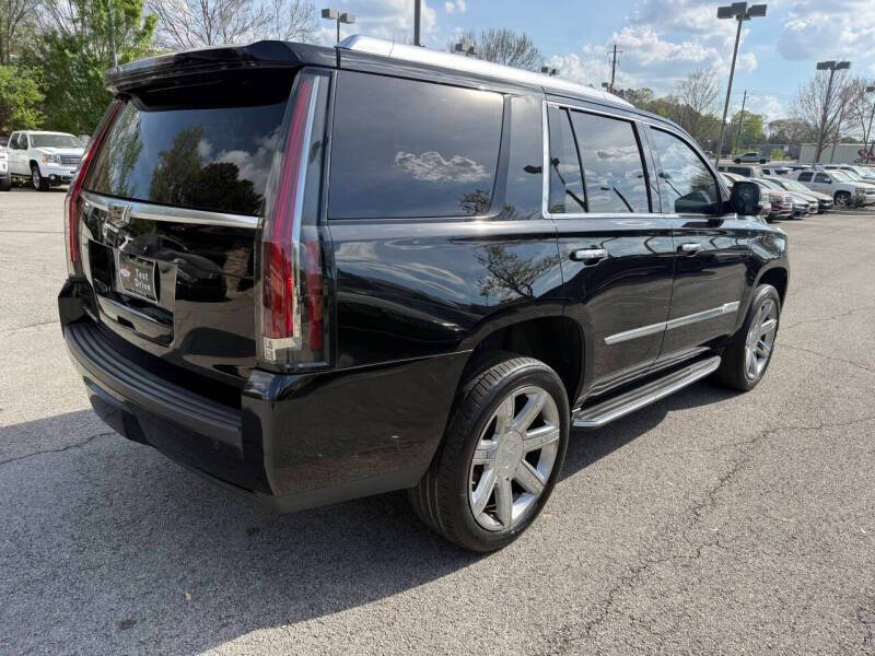 2017 Cadillac Escalade Luxury