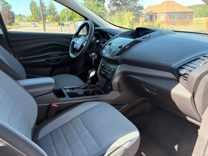 2019 Ford Escape S