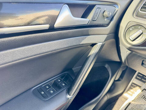 2017 Volkswagen Golf GTI SE