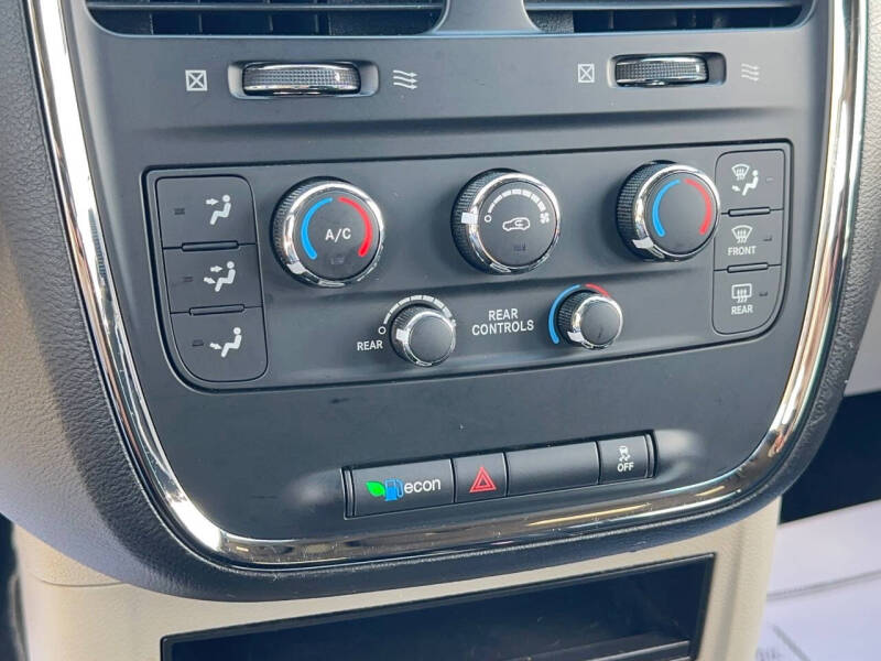 2015 Dodge Grand Caravan SE