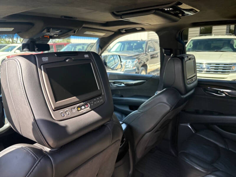 2017 Cadillac Escalade ESV Platinum