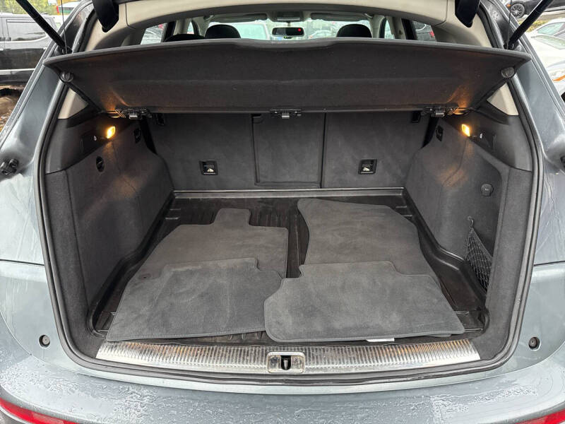 2012 Audi Q5 3.2 quattro Premium Plus