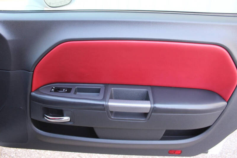 2014 Dodge Challenger R/T Plus