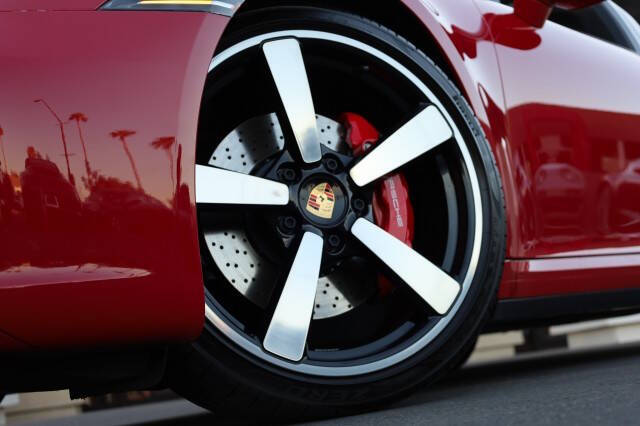 2024 Porsche 911 Targa 4S