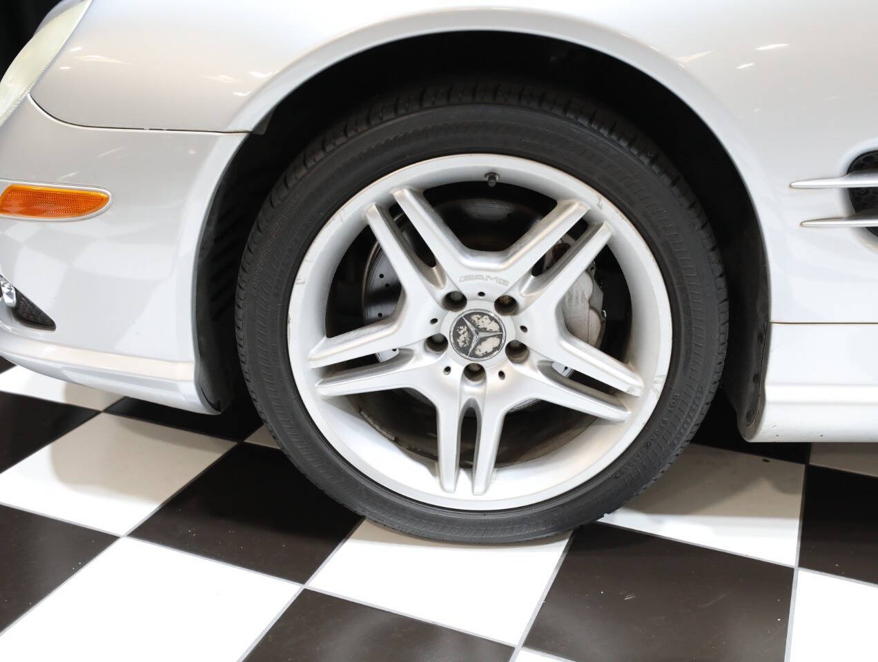 2007 Mercedes-Benz SL-Class 26