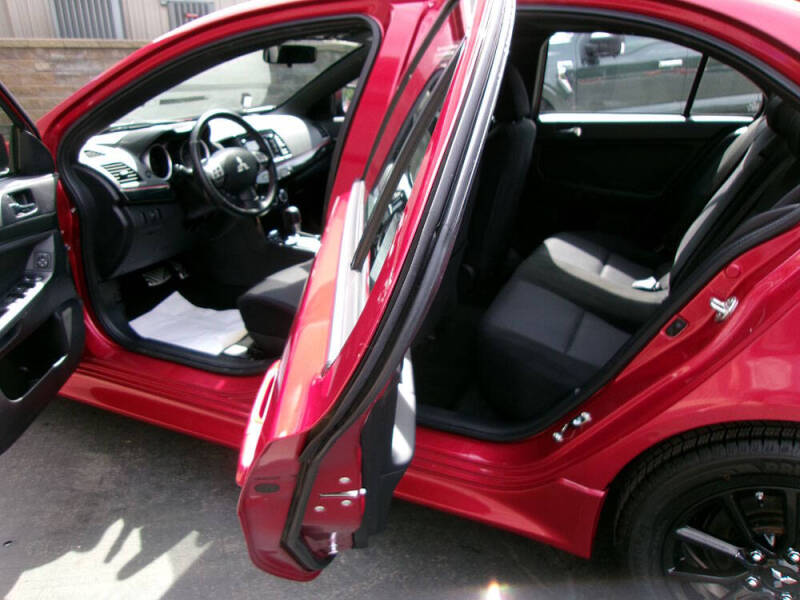 2017 Mitsubishi Lancer LE