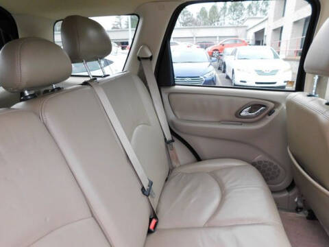 2005 Mazda Tribute s