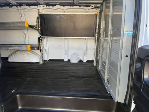 2023 GMC Savana 2500