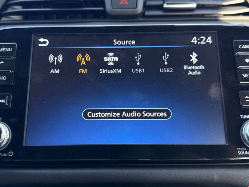2025 Nissan Versa SR