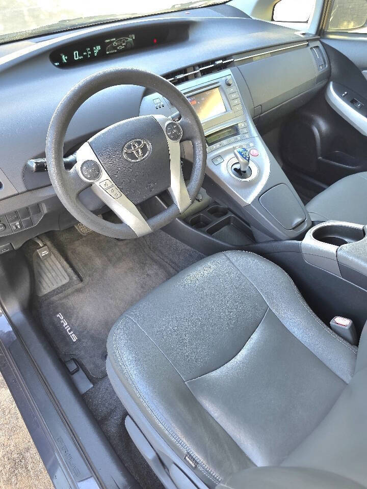 2015 Toyota Prius Three 4dr Hatchback - Gray exterior view 8