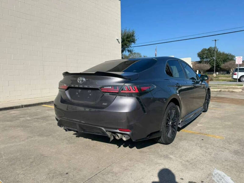 2018 Toyota Camry SE