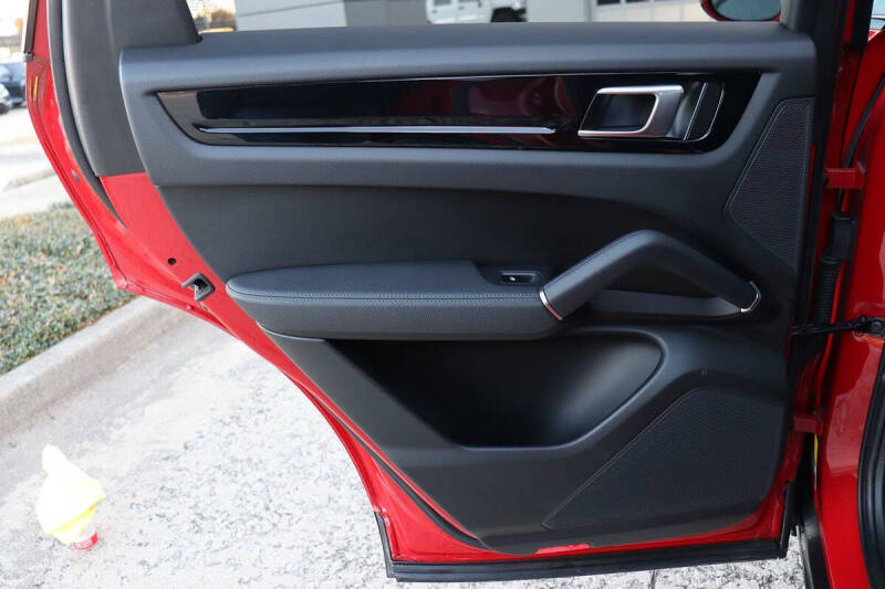 2023 Porsche Cayenne