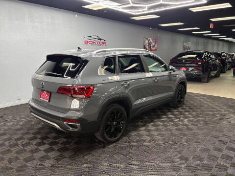 2022 Volkswagen Taos SE