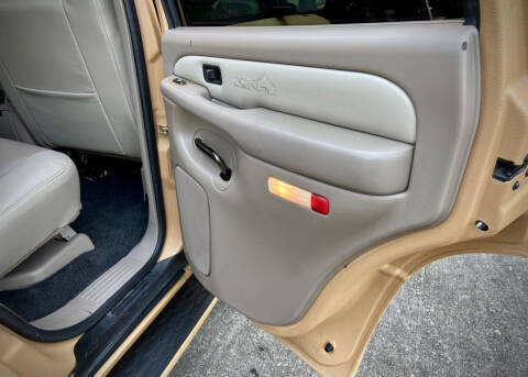 2001 GMC Yukon Denali