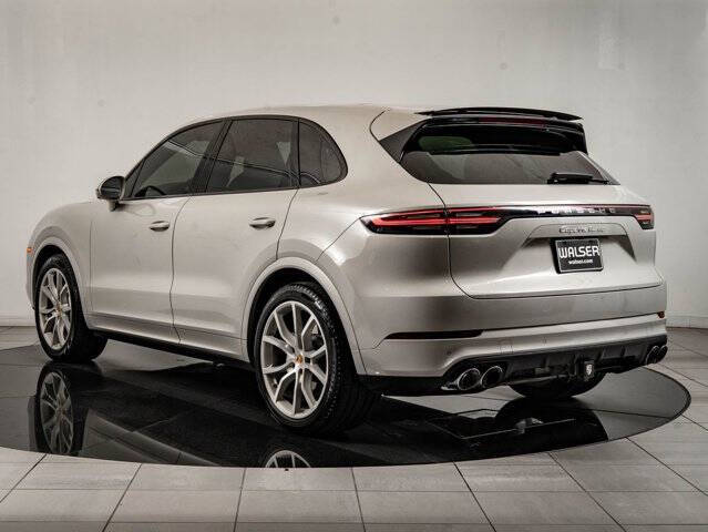 2021 Porsche Cayenne Turbo