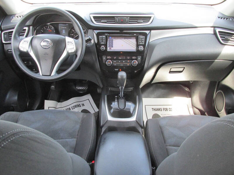 2016 Nissan Rogue SV