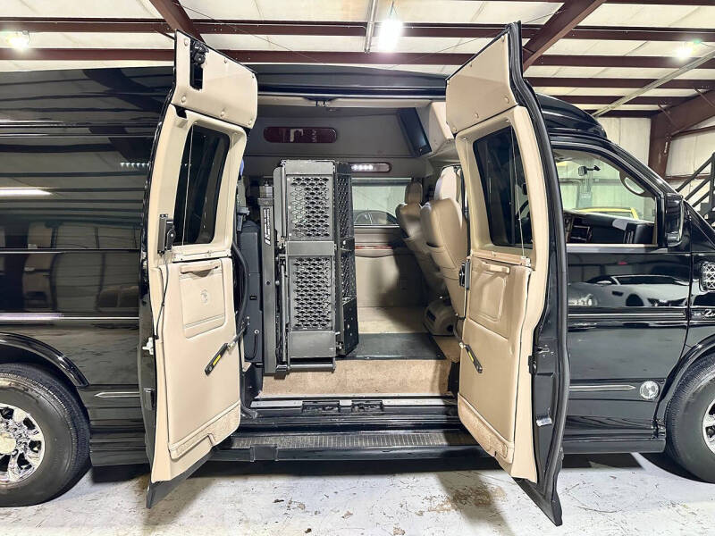 2013 GMC Savana