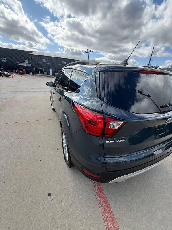 2019 Ford Escape SEL