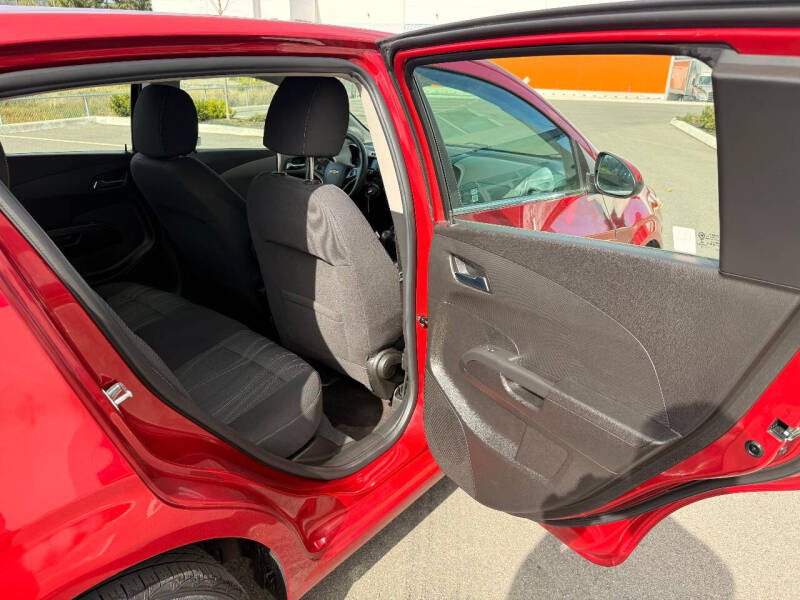 2013 Chevrolet Sonic LT Auto