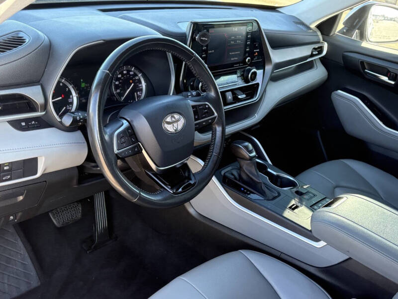 2020 Toyota Highlander XLE