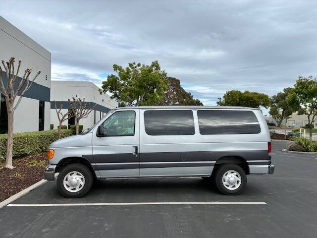 2006 Ford E-Series E-350 SD XLT