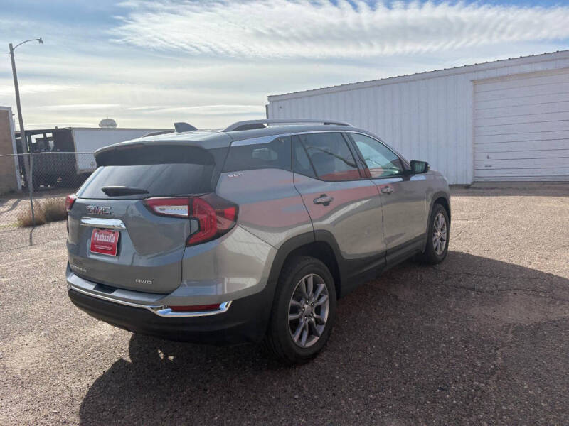 2024 GMC Terrain SLT