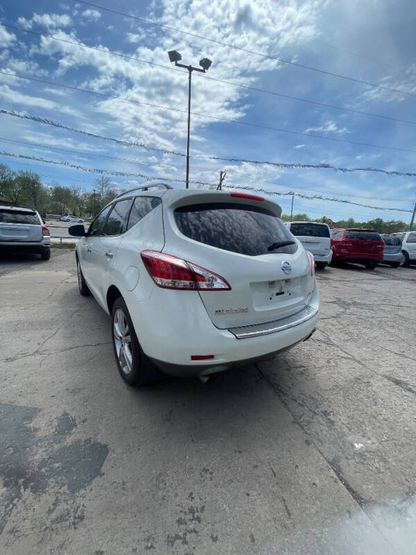 2011 Nissan Murano LE