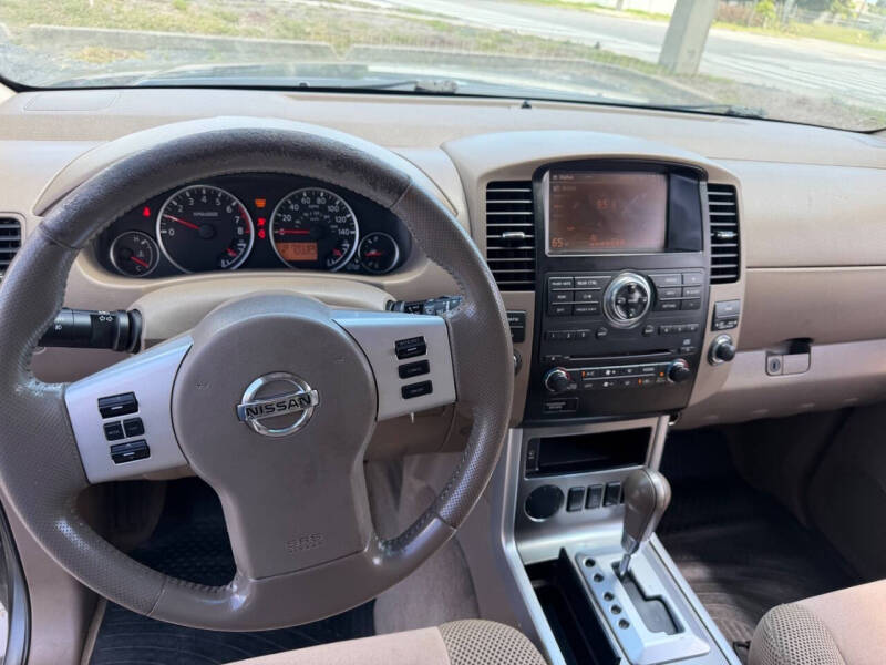 2008 Nissan Pathfinder SE