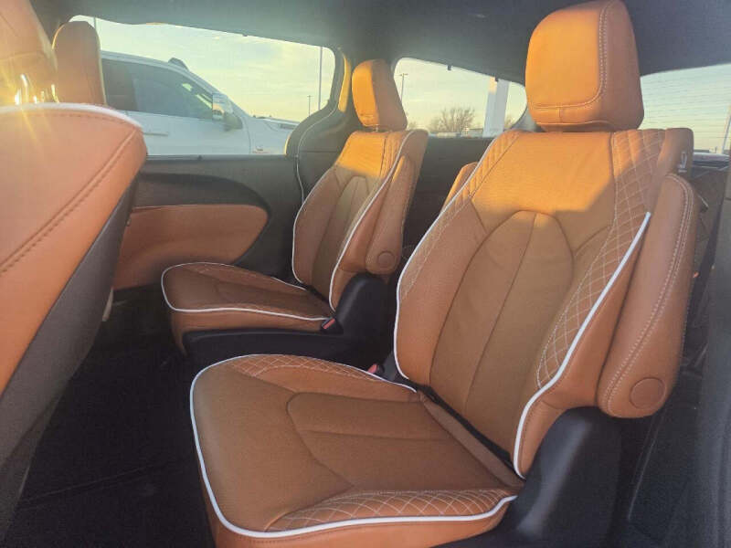 2026 Chrysler Pacifica Pinnacle