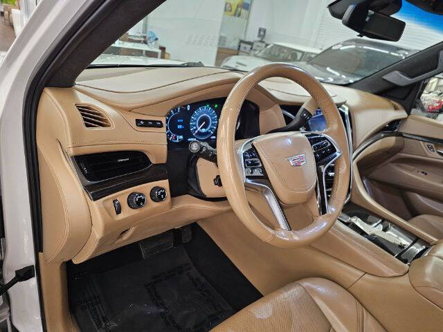 2019 Cadillac Escalade Platinum