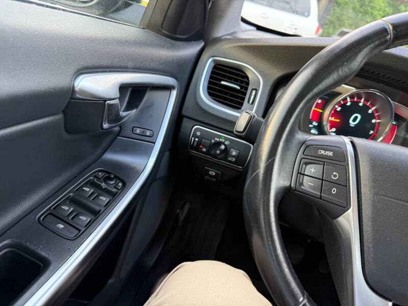 2015 Volvo S60 T5 Drive-E Premier Plus
