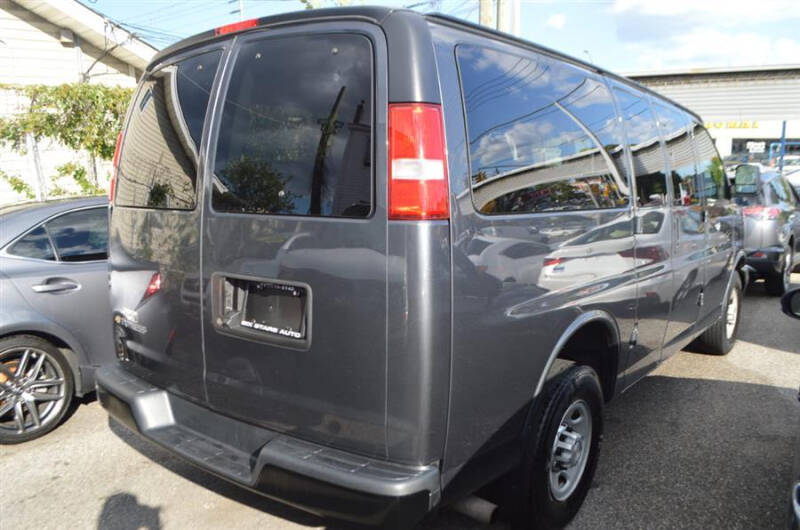 2017 Chevrolet Express Passenger