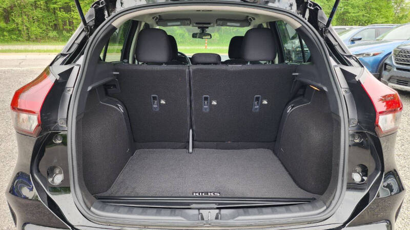 2024 Nissan Kicks S