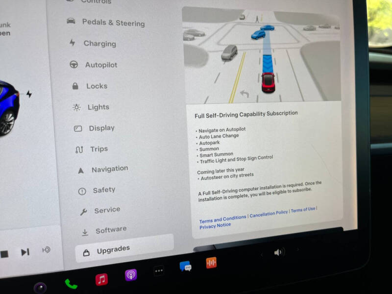 2019 Tesla Model 3 Base photo 17