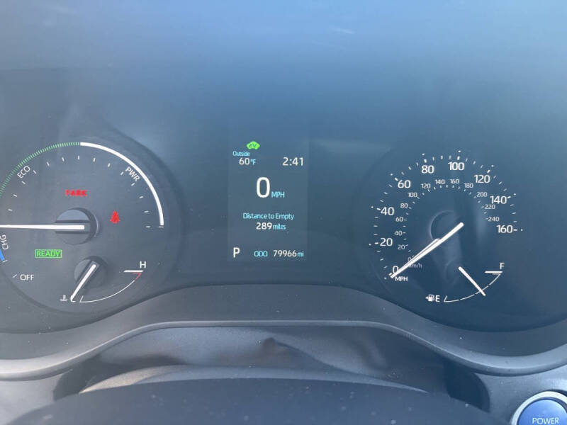 2022 Toyota Sienna LE 8-Passenger