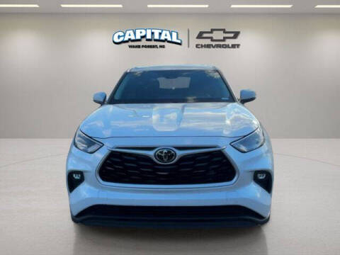 2022 Toyota Highlander LE