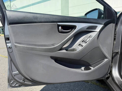 2012 Hyundai Elantra Limited
