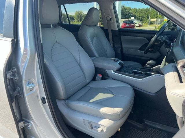 2023 Toyota Highlander 18