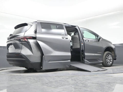 2026 Toyota Sienna XLE 7-Passenger