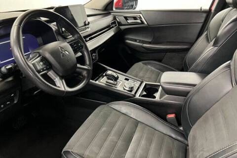 2023 Mitsubishi Outlander PHEV SE