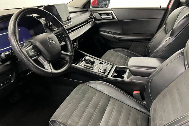 2023 Mitsubishi Outlander PHEV SE