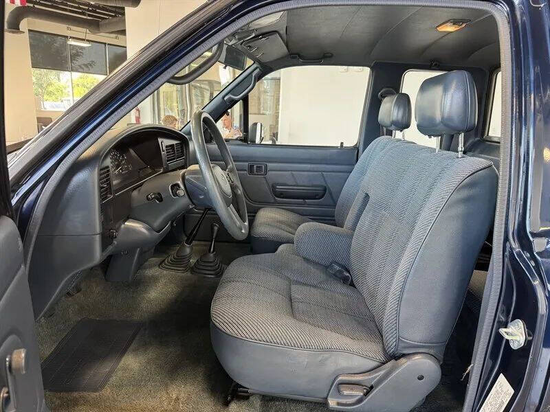 1992 Toyota Pickup Deluxe