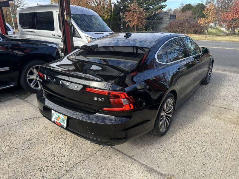 2022 Volvo S90 B6 Momentum