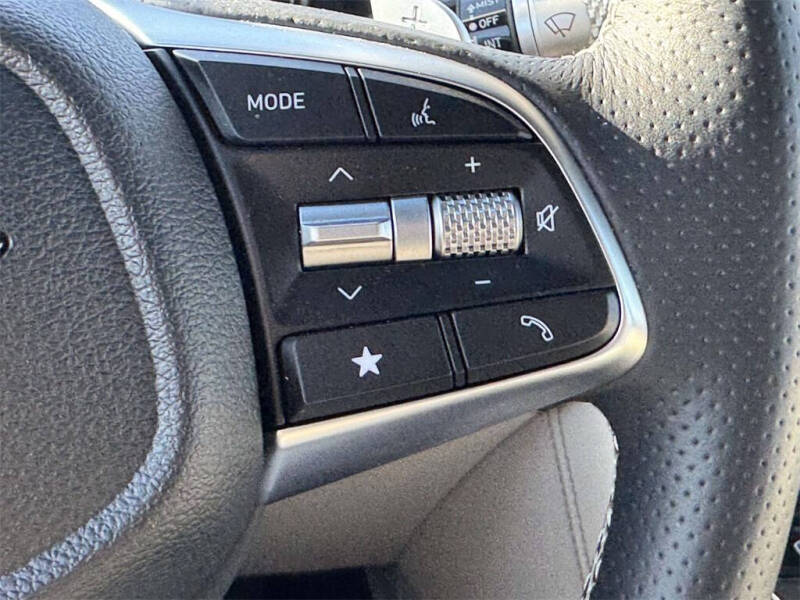 2026 Genesis G70 2.5T Standard