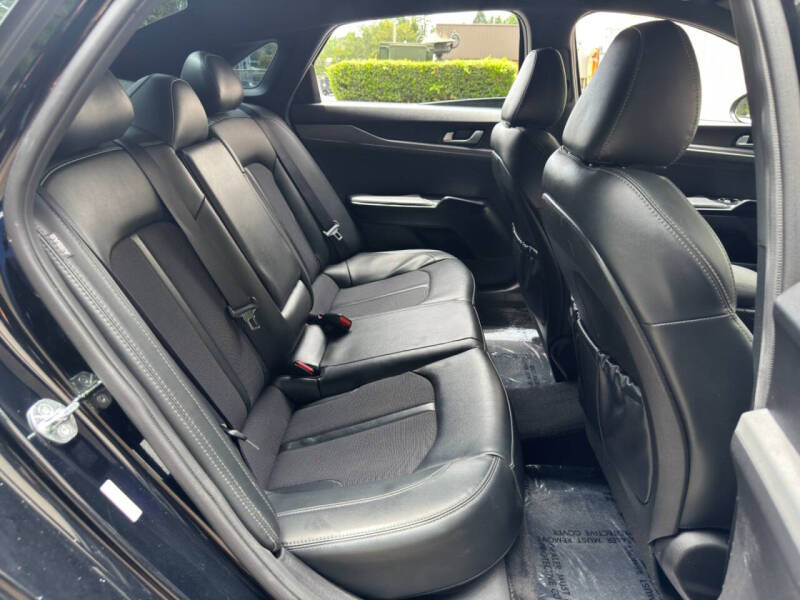 2023 Kia K5
