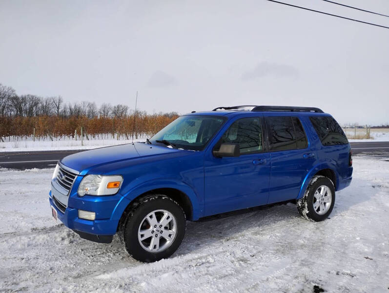 2010 Ford Explorer XLT's photo